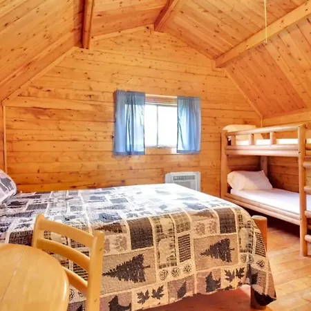 Lovely Rustic Cabin In Bloomington Exterior photo